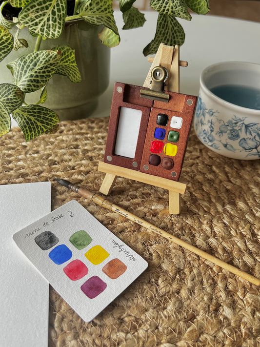 Mini Palette de base Artisanale et locale faite à Montréal par Atelier by Lau - 8 couleurs avec des pigments de haute concentration, pigments de haute concentration, idéale pour expérimenter avec des mélanges, palette complète à emporter partout, bois robuste, pratique à transporter