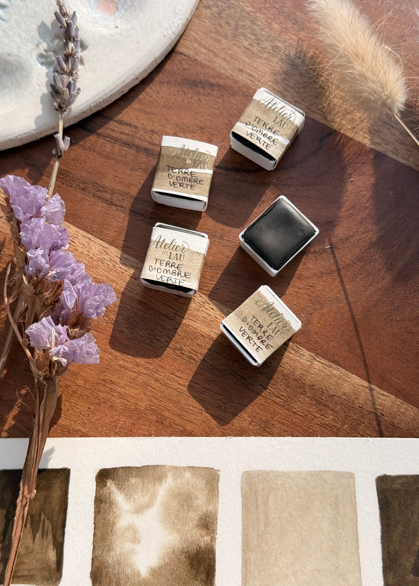 Godet d’aquarelle artisanale Terre d'ombre verte