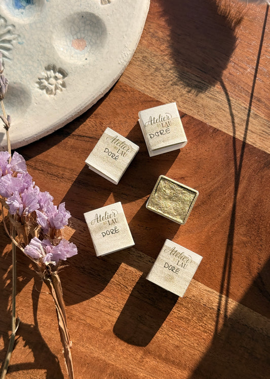 Handmade Watercolor Pan Gold (mica) - Metallic Effect